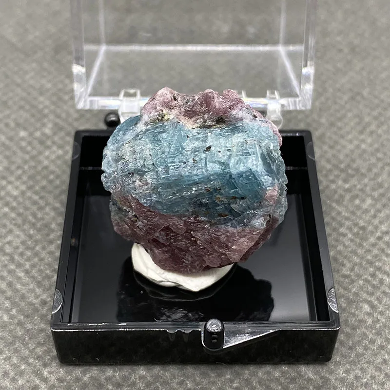 

Best！100% natural aquamarine，Bead Pendant Jewelry crystal raw stone ore specimens +Box size:35*35*35mm