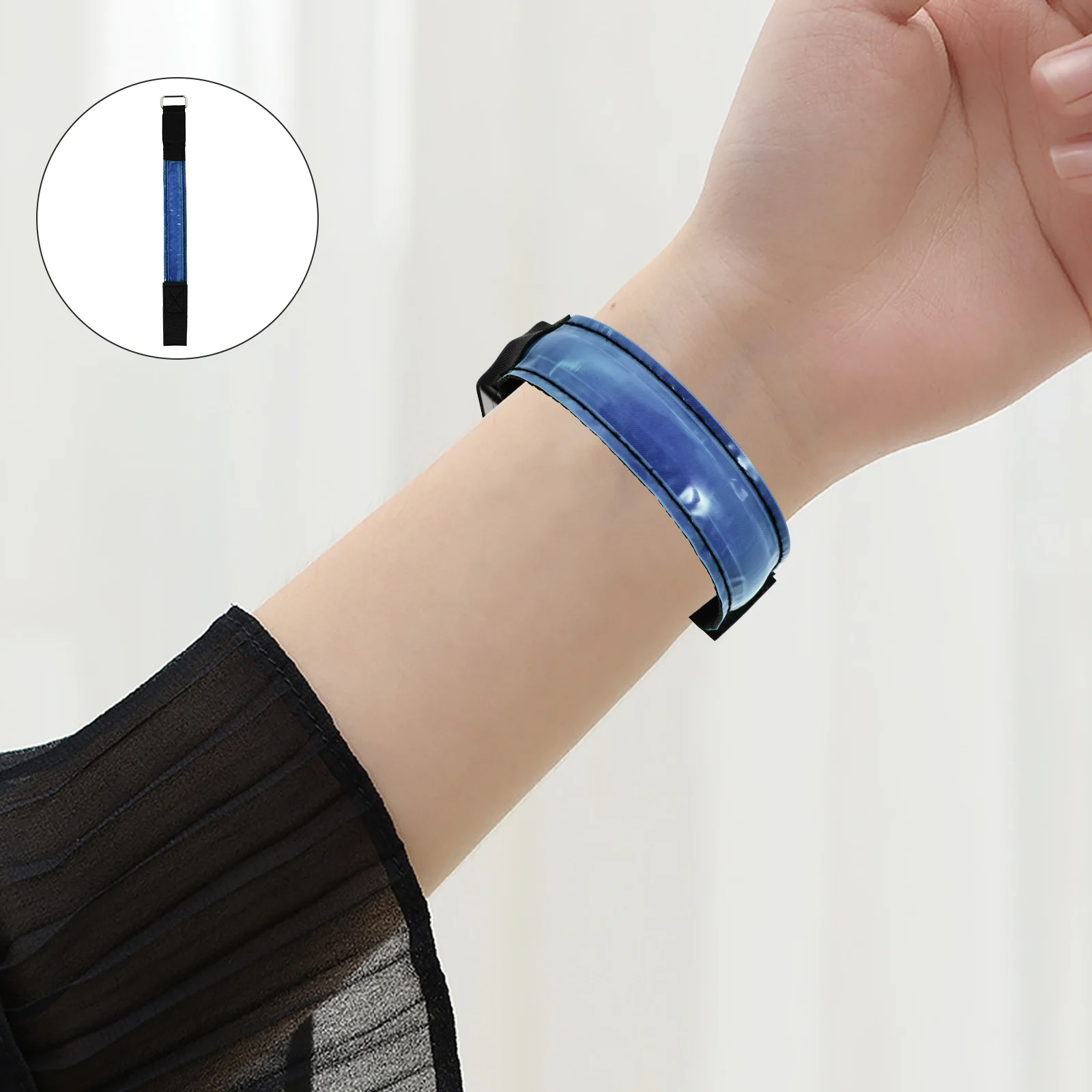 

2Pcs Night Running Safety Armband Reflective LED Armlet Lightweight Nylon Strap for Walking Cycling Hiking Outdoor Activities