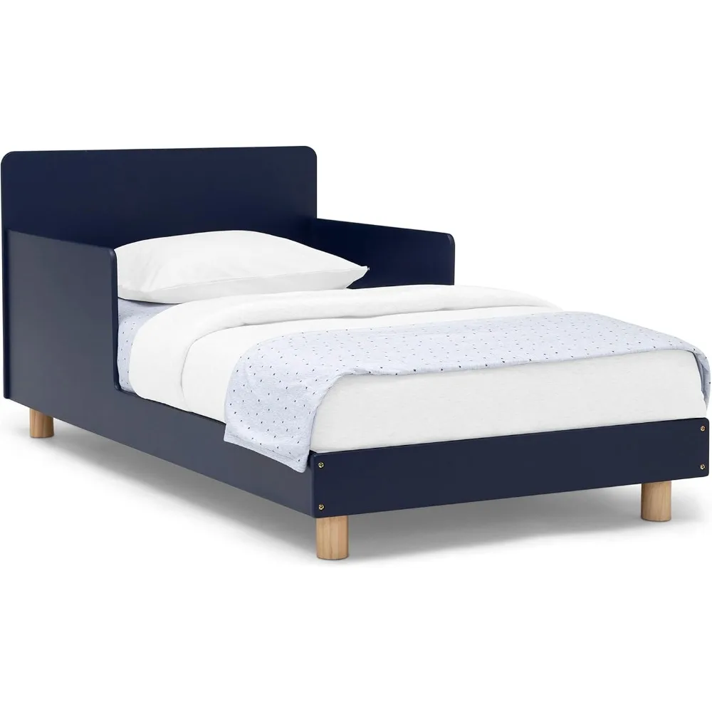 Cama para niños con certificación Greenguard Gold y barandillas de protección, diseño azul marino/natural para un sueño seguro para niños