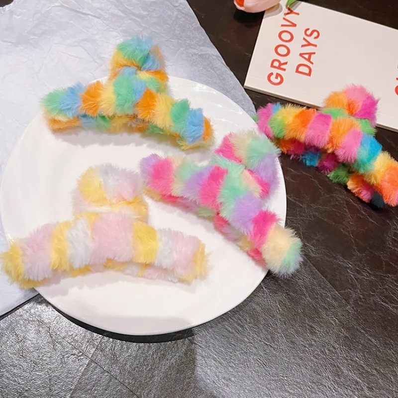 

Милые плюшевые заколки-крабики для волос в радужных тонах, осенне-зимние, мягкие, теплые, модные аксессуары для волос