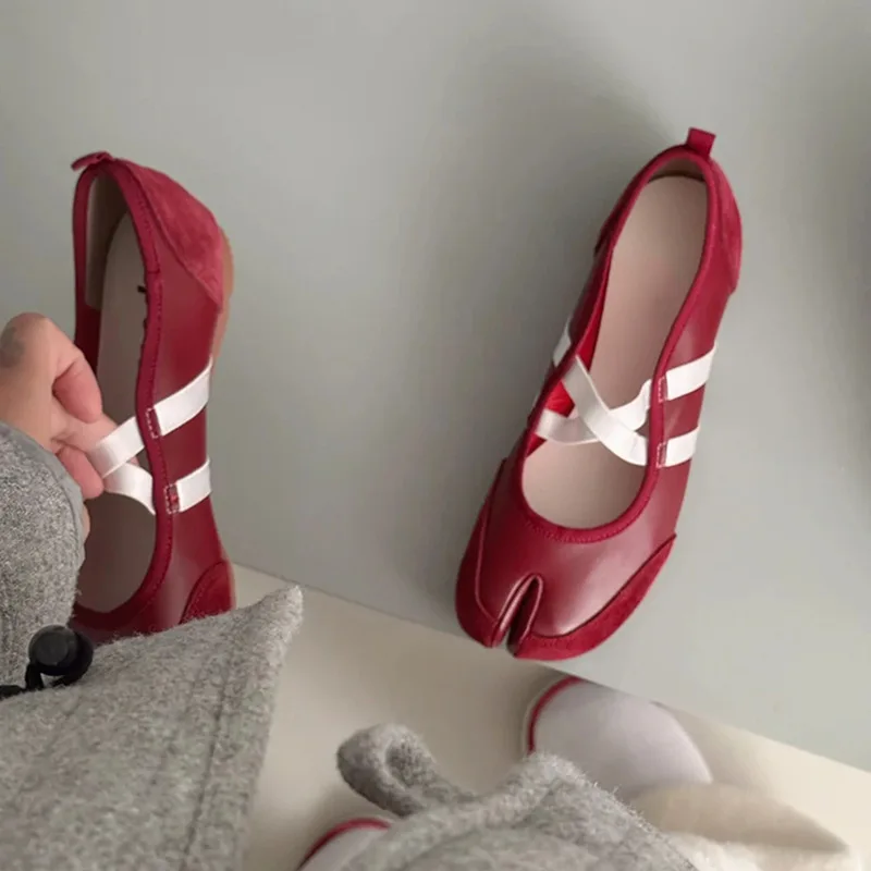 

IPPEUM Tabi Sneakers Women Red Ballet Flats Split Toe Ballerina Sneaker Shoes