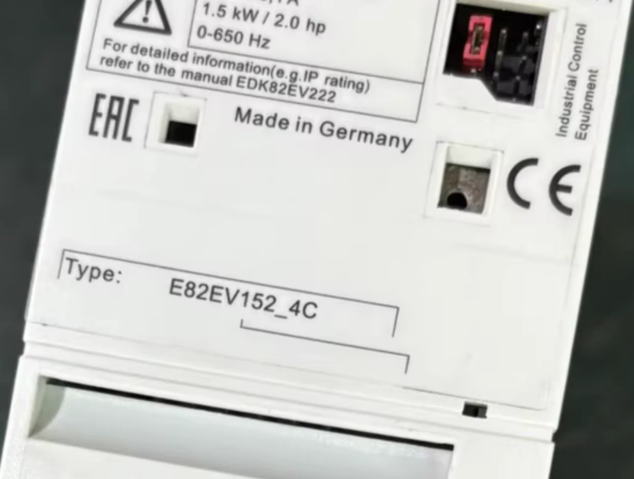 Brand New 8202 vector E82EV152_4C Inverters Drives Controllers，E82EV152-4C，Fast shipping