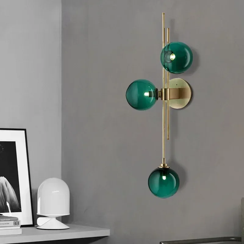 

Nordic Retro LED Green Glass Ball Wall Lamp Creative Personality Bedroom Bedside Lamp Sconce Lobby Decorative Wall Lamp