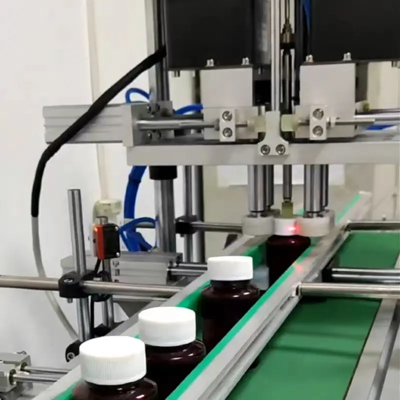 Máquina tampando de garrafas plásticas PET de mesa pneumática rotativa automática