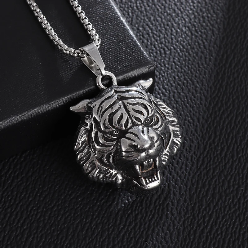 Domineering Zodiac Tiger Head Pendant Necklace Men\'s Hip Hop Punk Style Trendy Accessories Stainless Steel Jewelry Gift