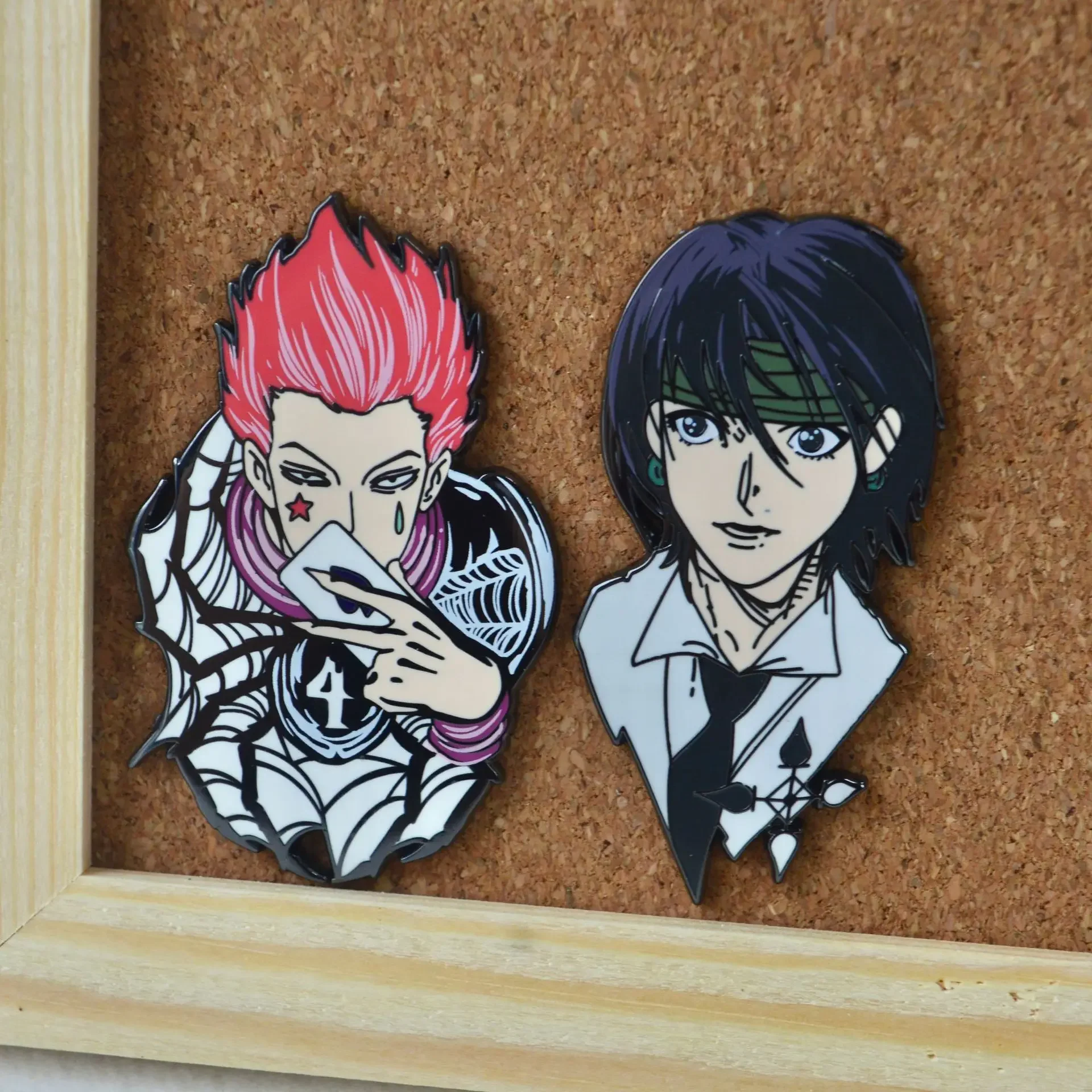 HUNTER x HUNTER Insignias de Esmalte, Broches de Hisoka y Chrollo, Pines de Animación, Colgantes de Anime para Mochila, Ropa, Solapa, Cosplay, Juguetes y Regalos