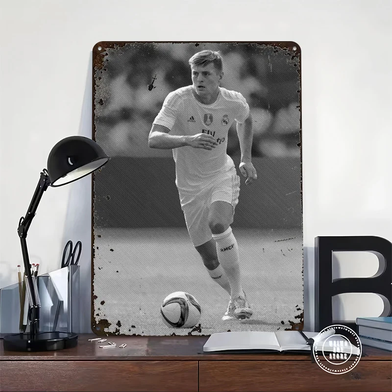 Toni Kroos Metal Poster Perfect Gift for Fans Lovers Customized Wall Art Metal Sign for Home Decor Accessories Office Decoration