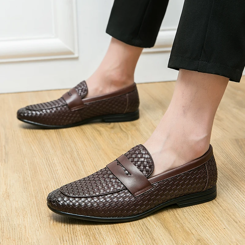 European Station Fashion Brand Luxury Bean Shoes Leather Men's Shoes Slip-On Loafers Classic Plaid Small Leather Shoes