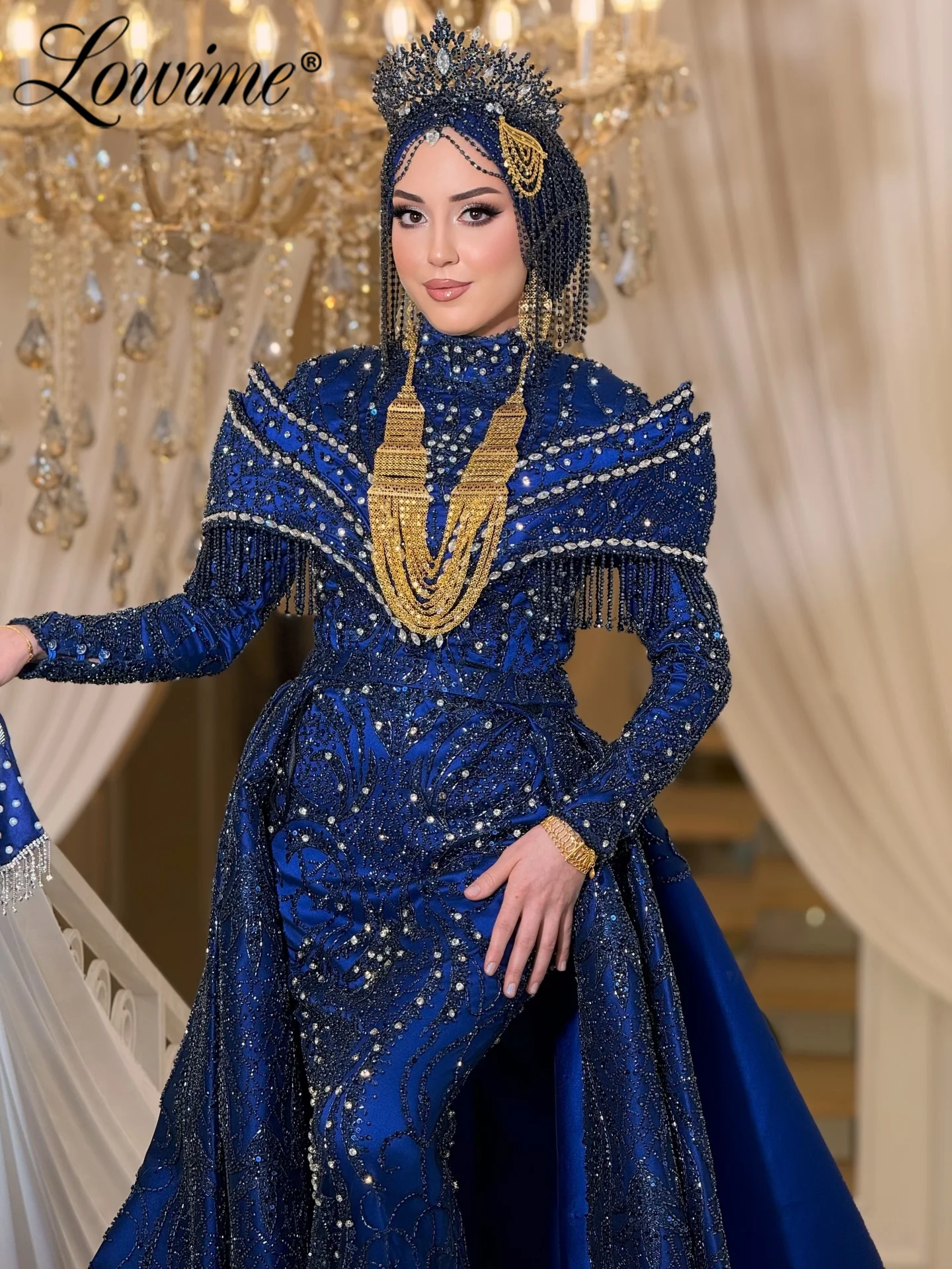 

Luxurious Blue Muslim Evening Dress With Detachable Train Embroidered Beaded Crystals Long Sleeve High Collar Formal Party Gowns