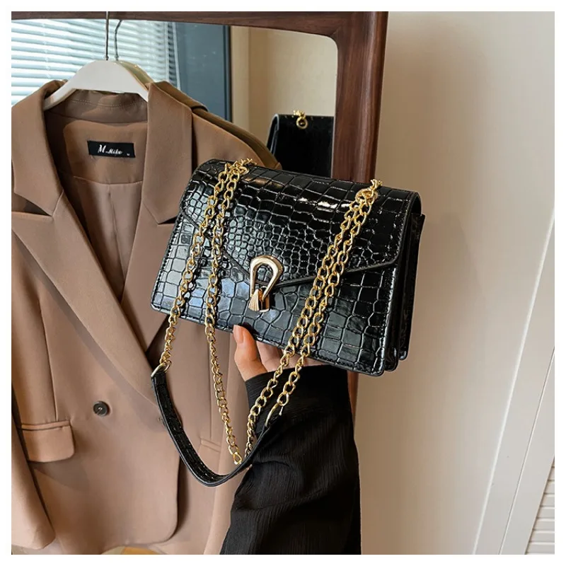 Solid Color Chain Women's Crossbody Bag New Trend Korean Version Shoulder Bag Women's Small Square Luxury Brand Crossbody Bag