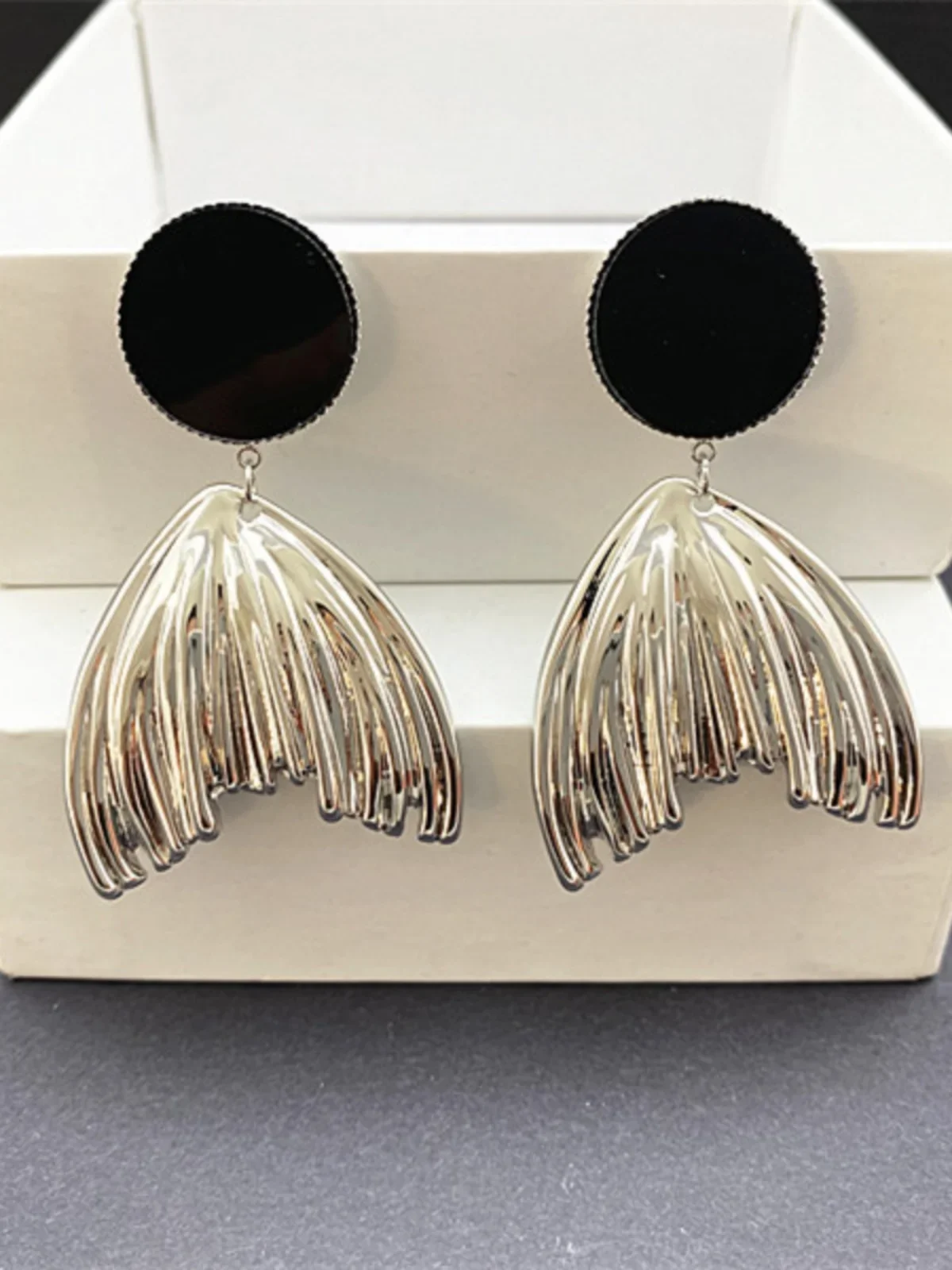 Retro temperament high sense personality fashion versatile earrings