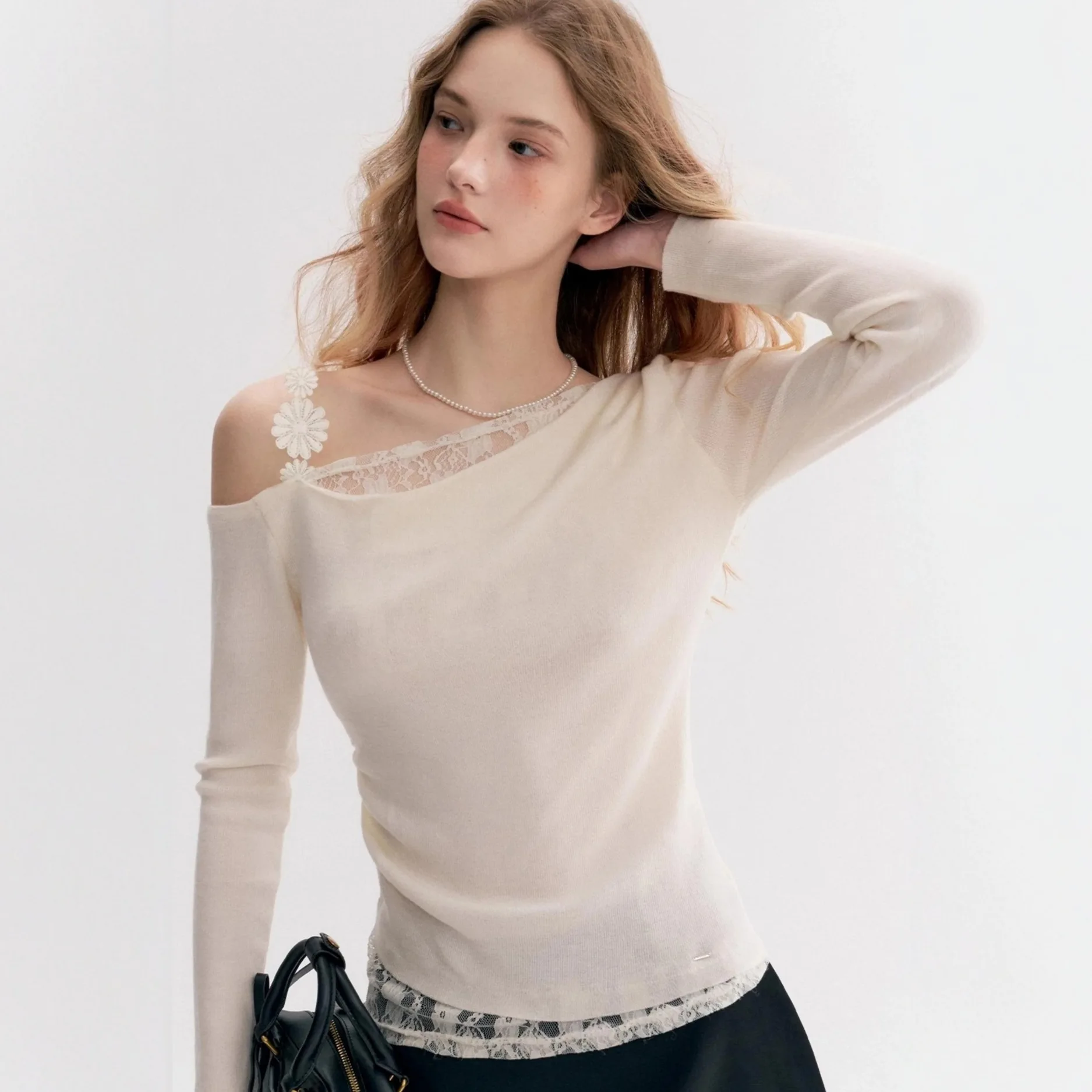 

2026 New Lace Slash Shoulder Bottom Shirt T-Shirt Slim Sexy Long Sleeve Top Women