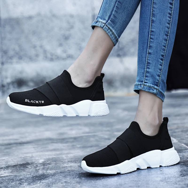 

2025 Men's Breathable Flat Bottomed Mesh Casual Loafers Lightweight Outdoor Non Slip Walking Shoes Couple Sneakers Large Size