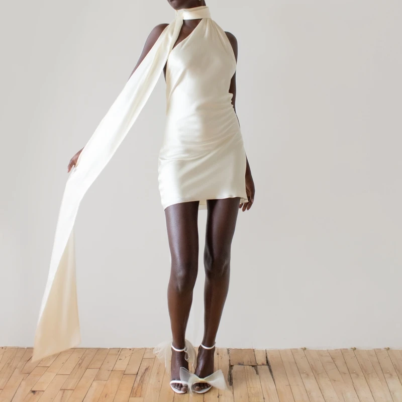 فستان حفلات قصير مثير بدون ظهر للنساء، فستان ساتان برقبة على شكل حرف V، فستان صيفي بأكمام طويلة وطويلة، فستان ميدي بأسلوب الشارع