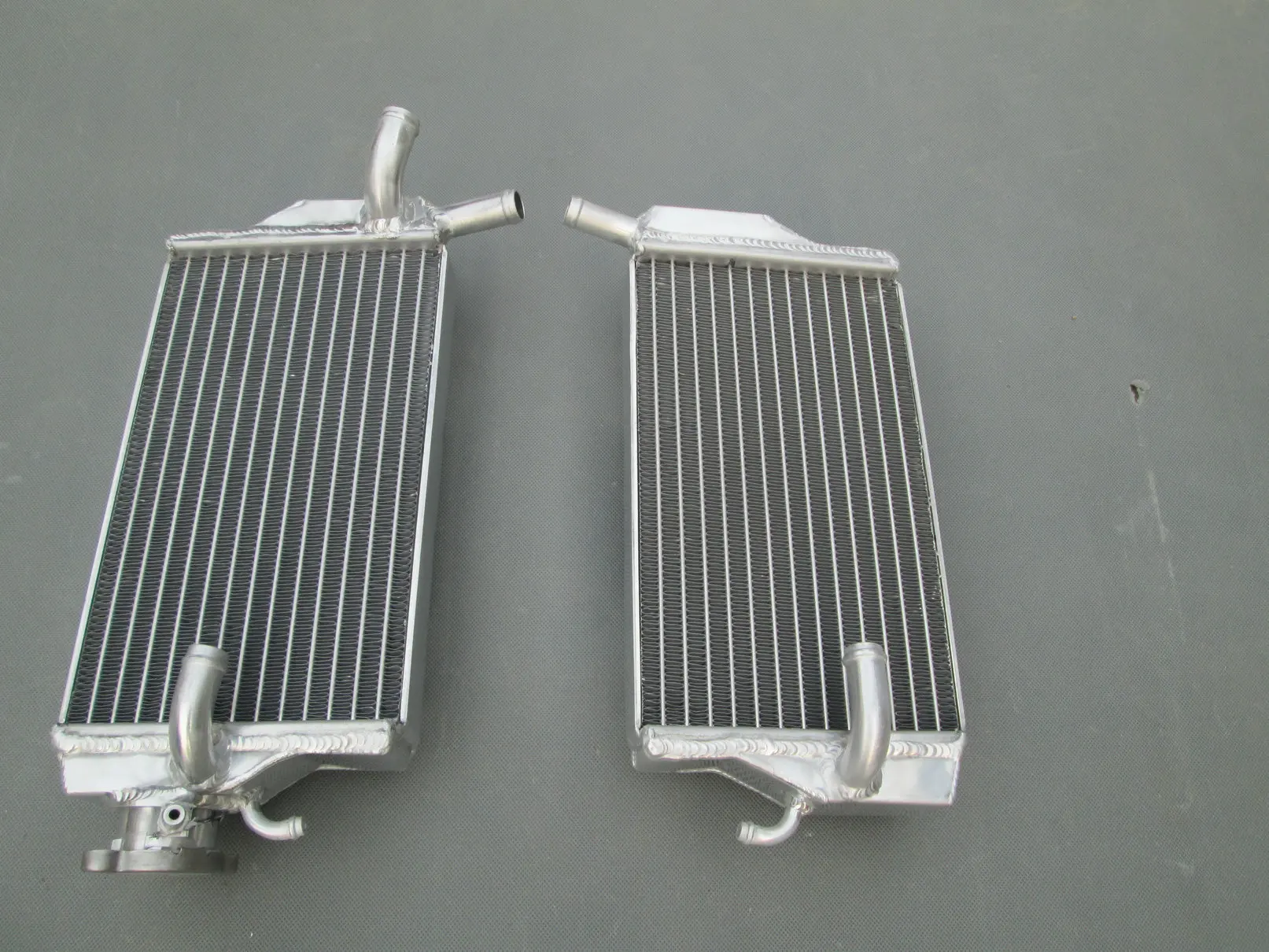 

For 2002-2004 Honda CR250R CR 250 R Aluminum Radiator Cooler Cooling Coolant 2002 2003 2004