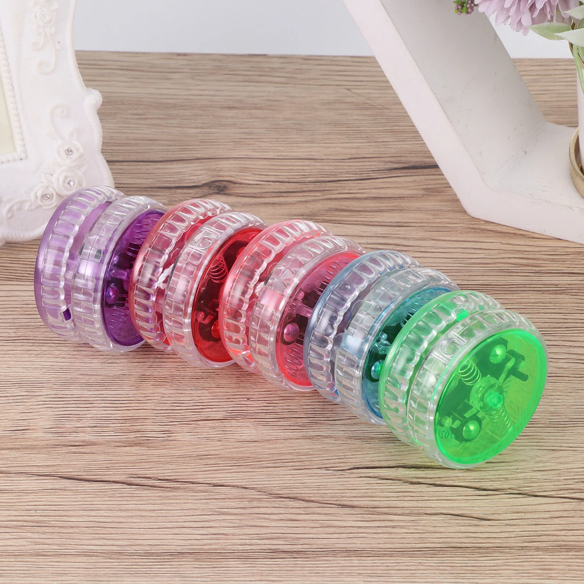5 pezzi di plastica illuminata Yo-Yo palla di plastica bagliore scuro linea di trazione giocattolo colori assortiti per regali per bambini