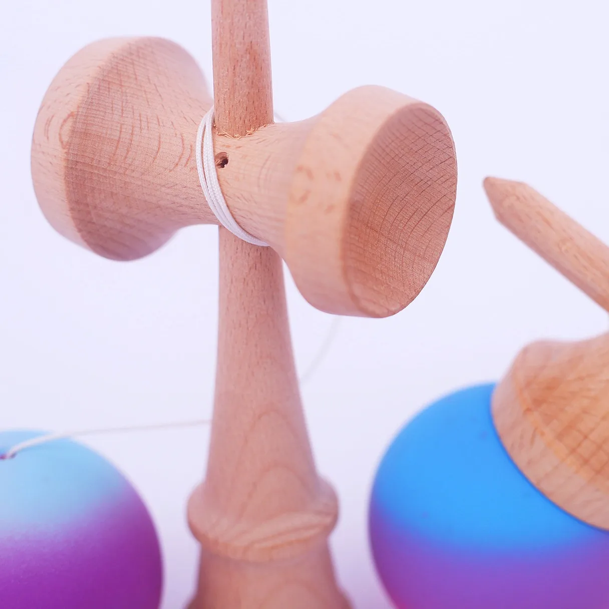 Colour Trick Ball Wood Kendama Toy Fitness Ball Train Eye-hand Coordination Fun Traditional Game Of Catching Ball Toy Gift