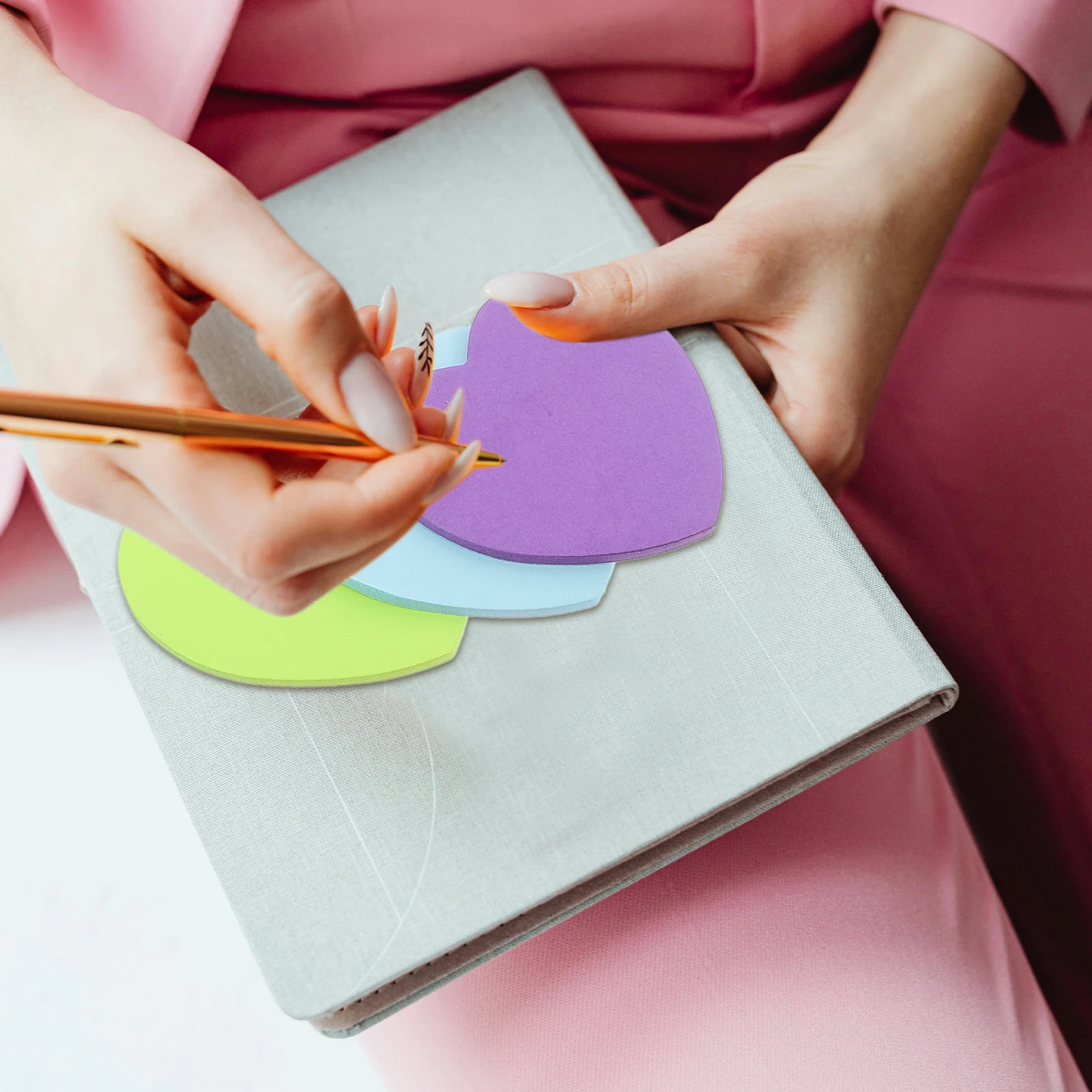 

Heart Shaped Self-Adhesive Memo Pads Colorful Note Stickers Student School Office Supplies Portable Notepads Thick