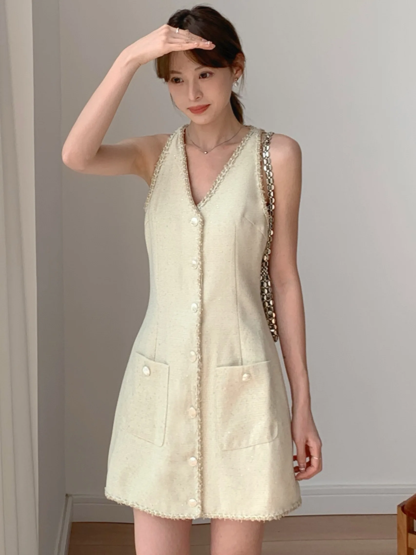 iny Pailletten Dr Damen Sommer Neue Sle Kleine Fraance Sle Hängen Ne Strap Dr V-ne Einzigen Knopf Verschluss