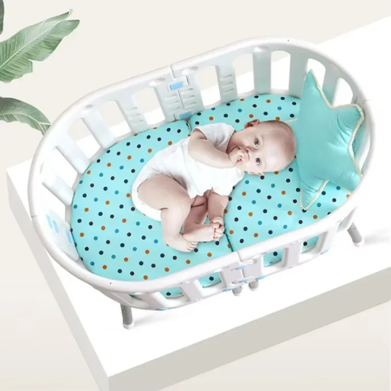 Multifunctional 3-in-1 Portable Plastic Crib Crib with Rocker Universal Wheel