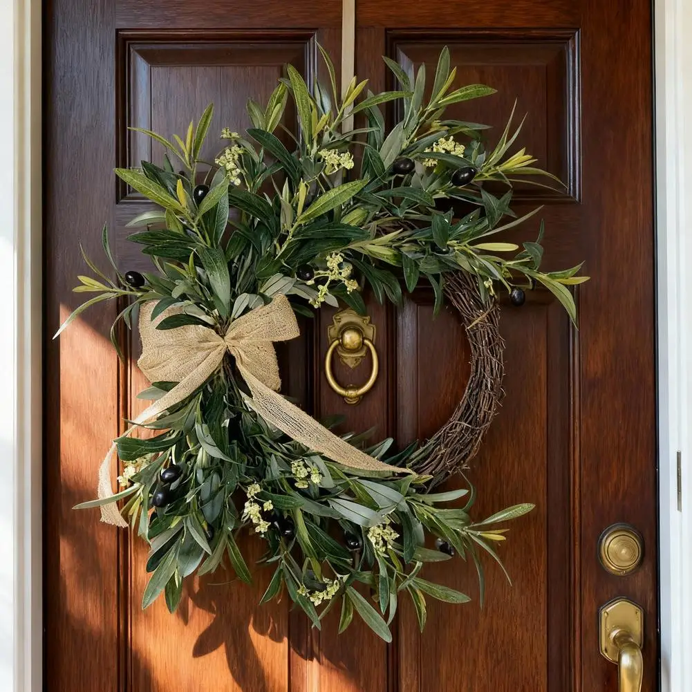 

Искусственный венок из оливковых листьев, зеленые оливковые ветви с весенними цветочными акцентами, для декора стен, дверей, свадебных арок, окон в стиле фермерского дома