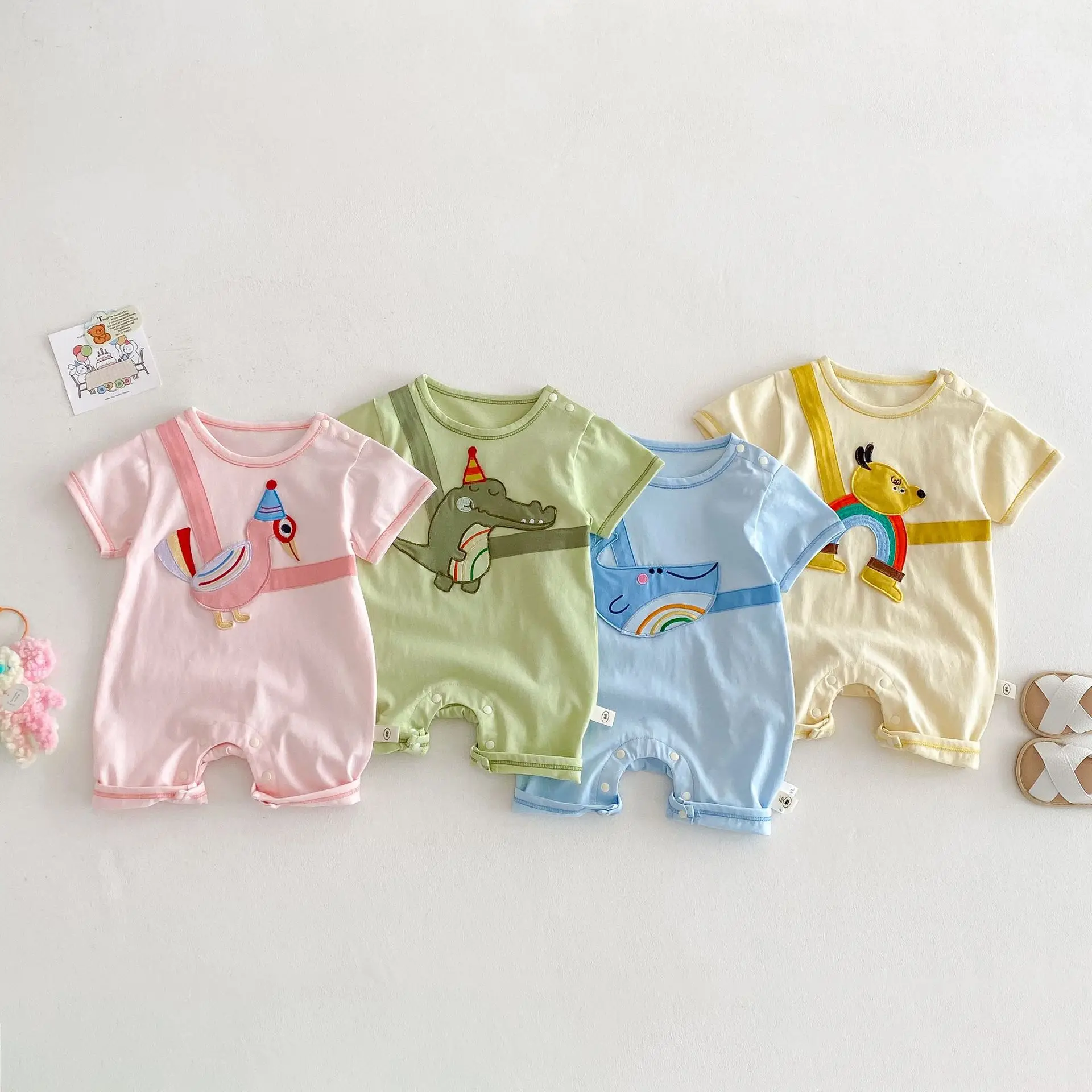 Baby cartoon jumpsuit 2025 new summer clothing for babies aged 0-2 years old with stylish stickers and trendy newborn clothes