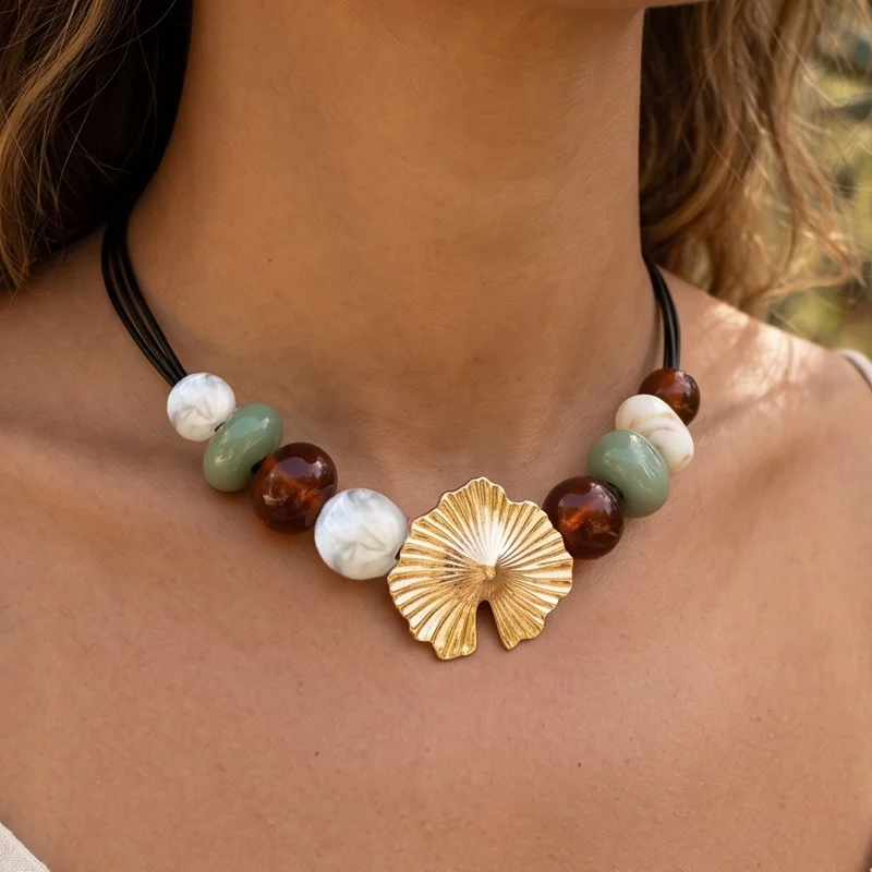 Boho Gingko Leaf Pendant Choker Necklace for Women Vintage Ethnic Chunky Acrylic Bead Collar Statement Jewelry