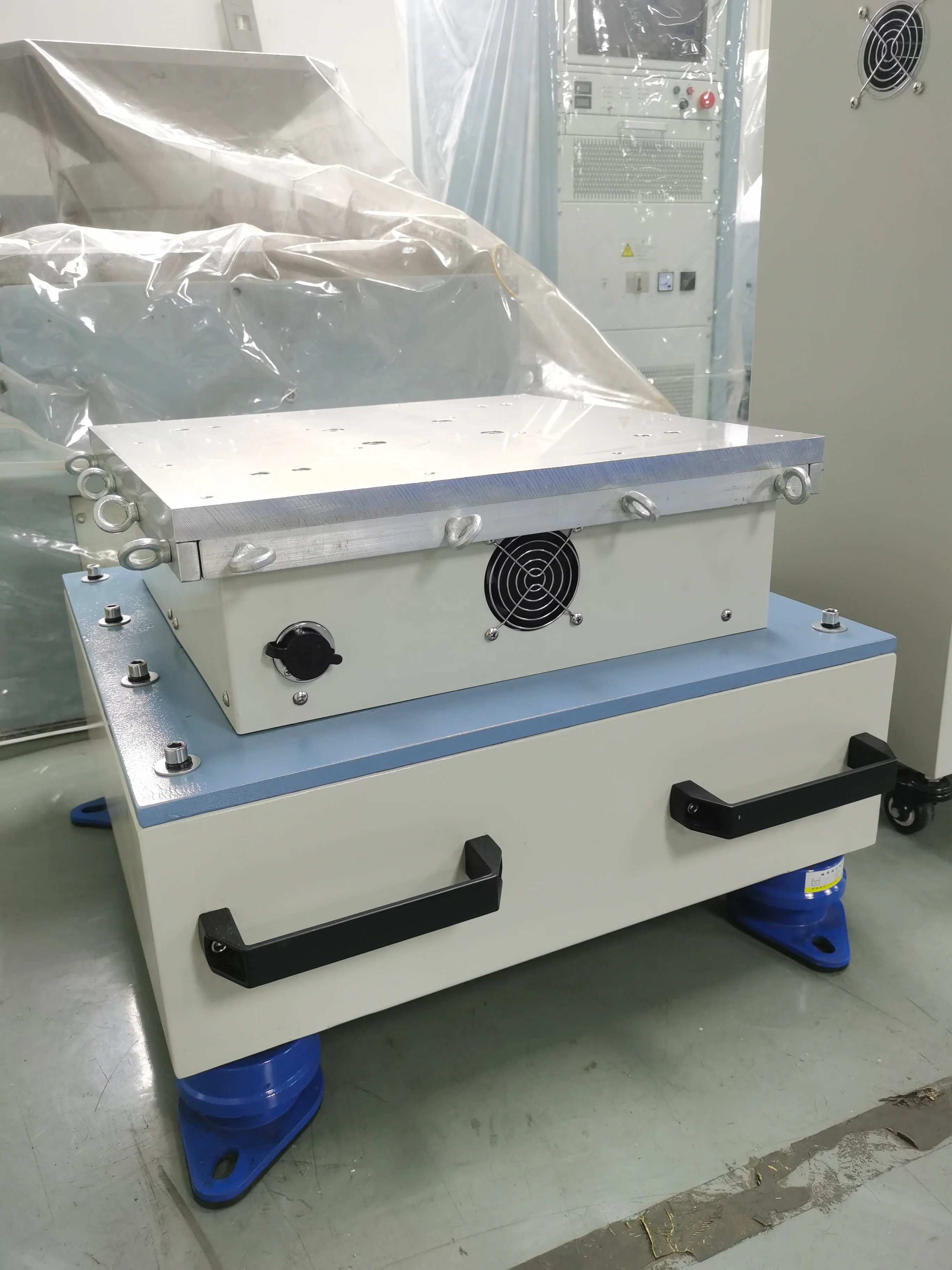 Tavolo vibrante elettromagnetico XYZ Macchina per prove di vibrazioni a tre assi