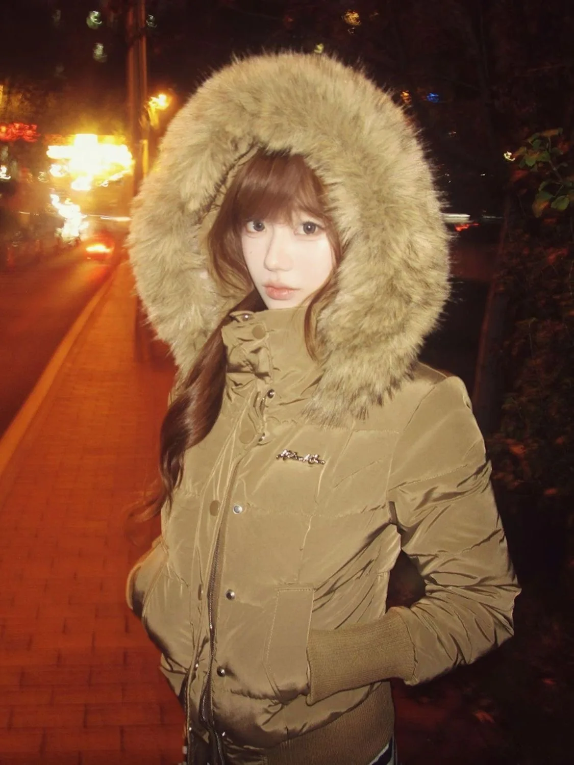 Women Slim Fit Down Jacket Real Raccoon Fur Hooded Coat Solid Color Button Placket Rib Cuff Warm Casual Winter Outerwear 3 Color