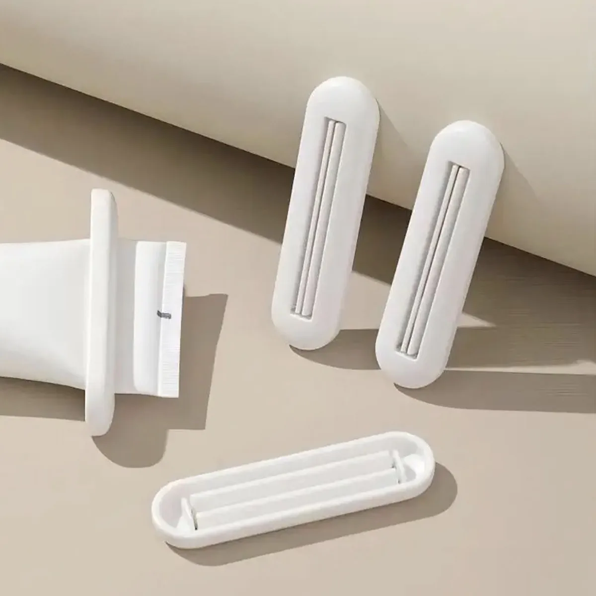 

3 шт., соковыжималка для зубной пасты, дозатор зубной пасты, зажим для зубной пасты, очищающее средство для лица, соковыжималка для крема для рук, аксессуары для дома и ванной комнаты ﻿