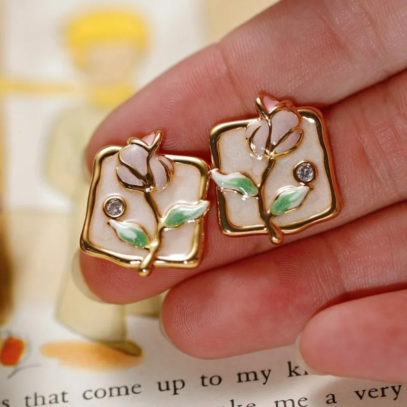 

2025 Fashion Trend Fairy Style Sweet Gentle Cute Retro Exquisite Enamel Square Frame Light Pink Rose Earrings for Women Gifts