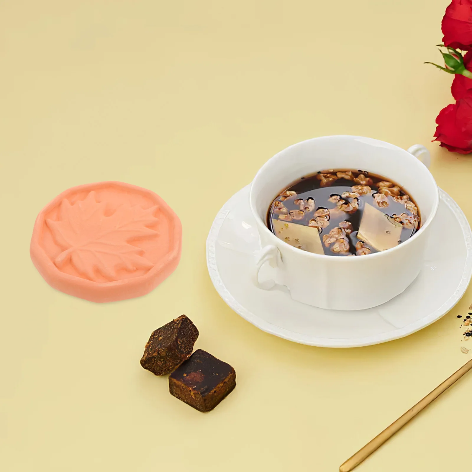 

Terracotta Maple Leaf Shaped Moisture Keeper Reusable Softening Disk for Brown Sugar Storage Food Freshness