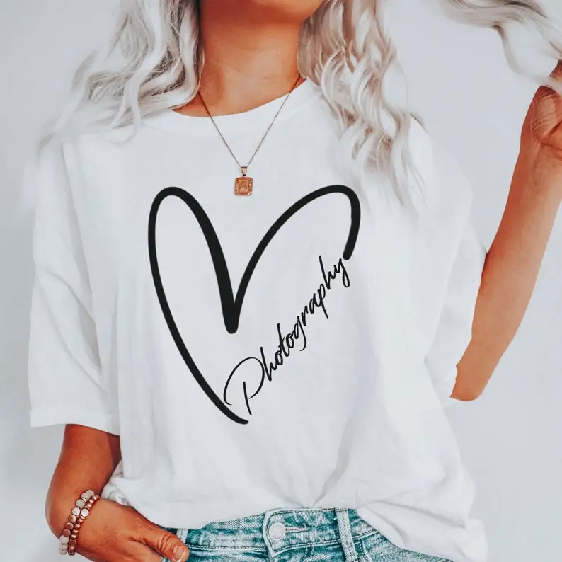 

Cute Heart Photography T-Shirt, Photographer Comfort Colors Shirt, Retro Wedding Photography Tee, Womens Oversized Shirt, Photog