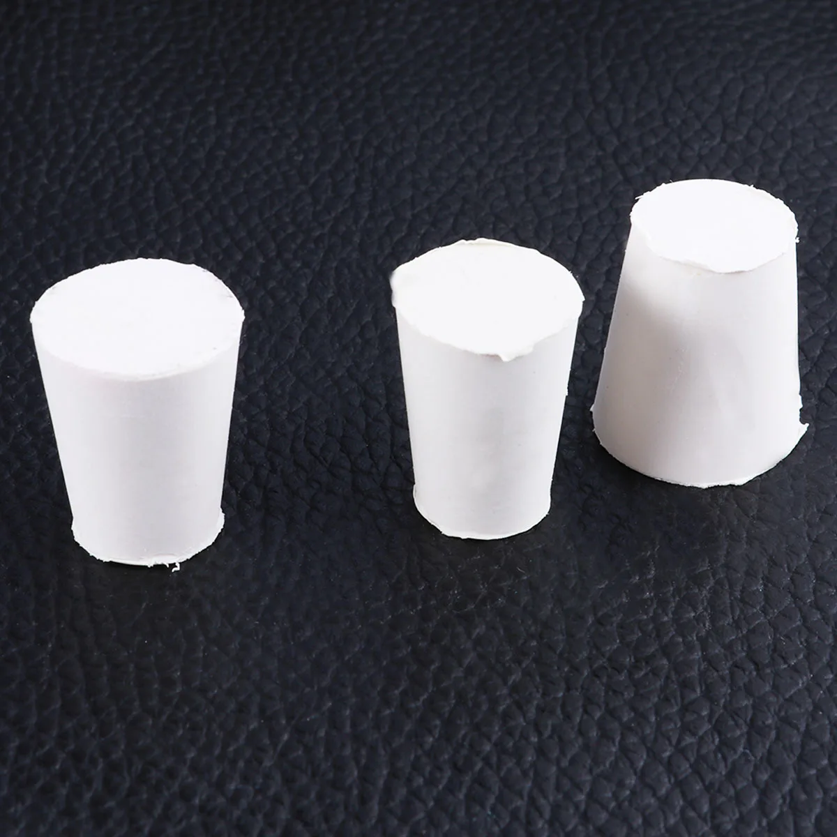 

18pcs Rubber Plug Stopper Bottle Seal Carboy Fermenter Airtight Oxygen Block Lab Test Tube Erlenmeyer Flask Stopper