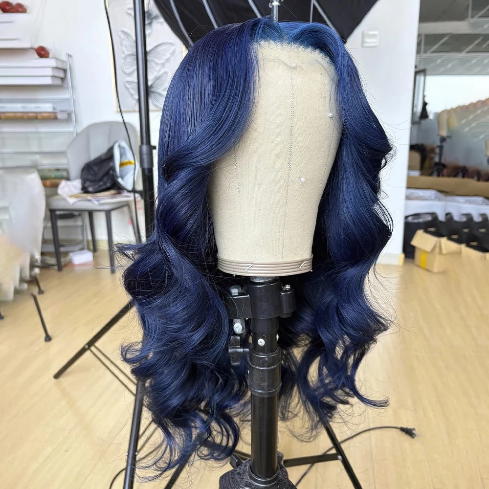 شعر مستعار أزرق داكن طويل موجة عميقة شعر مستعار 13x4 الاصطناعية الدانتيل الجبهة الباروكات للنساء شعر مستعار بدون صمغ الأزرق الجسم موجة شعر مستعار تأثيري مقاومة للحرارة