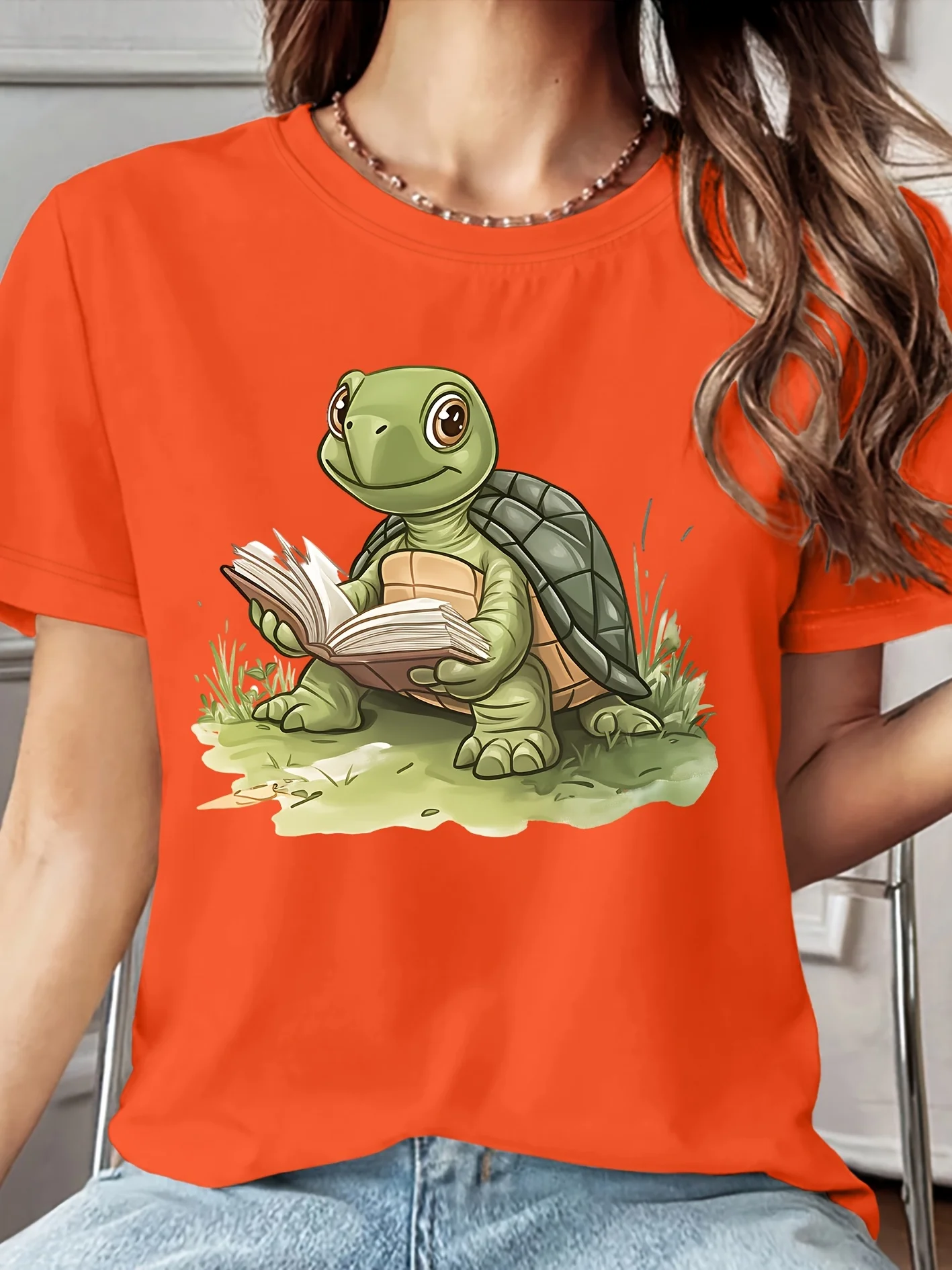 Women's Short Sleeved Reading and Learning Elite Turtle Fun Printed Round Neck Artistic Soft Cute Leisure Trend Women's Top