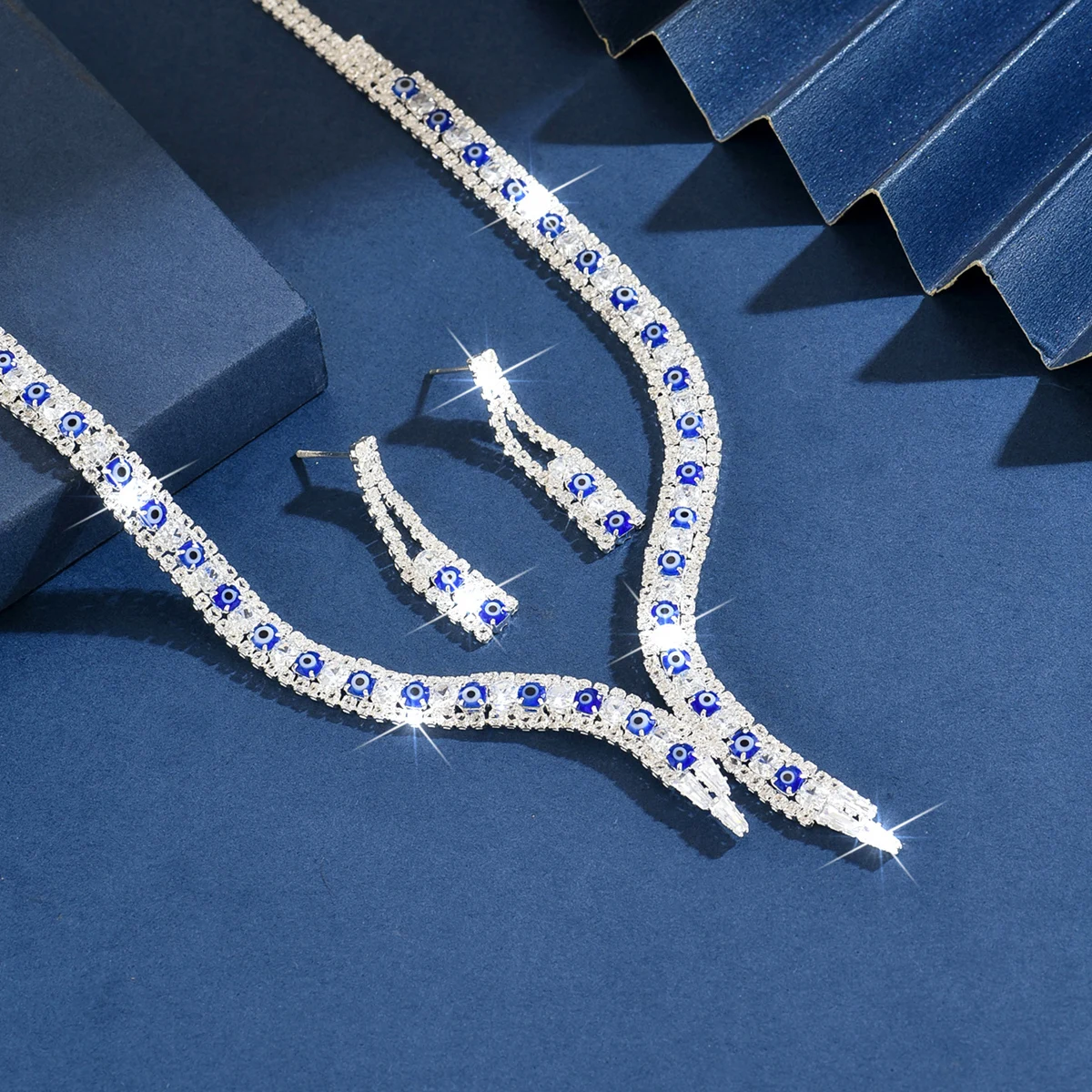 مجموعة أقراط على شكل قلادة طويلة من المجوهرات الأوروبية الشهيرة مع مزاج متعدد الاستخدامات ومجوهرات زفاف عصرية #4