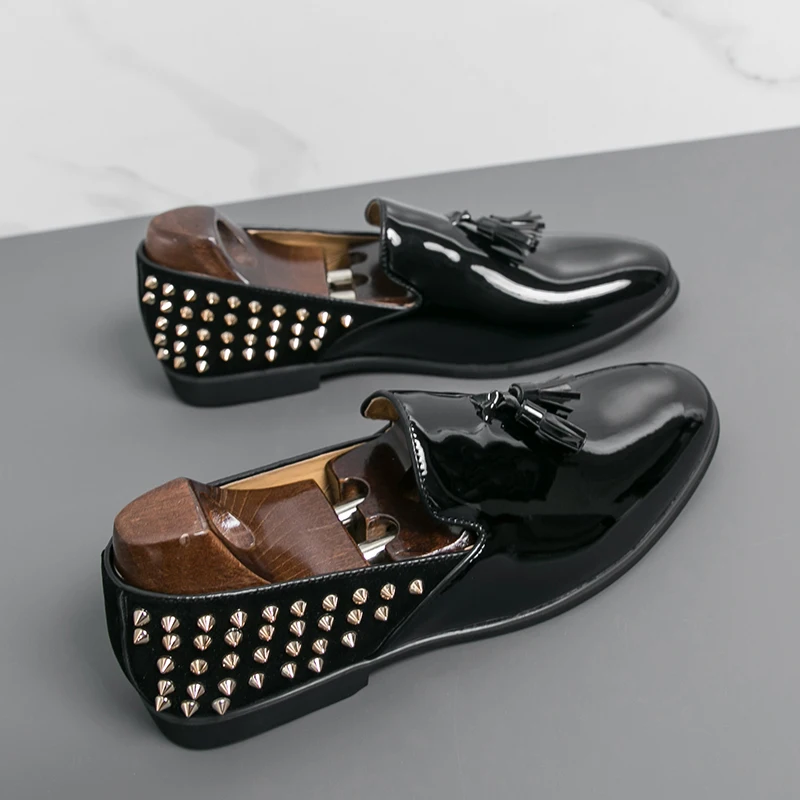 

Мужские повседневные лоферы. Классический и удобный стиль с плоской подошвой. Модные туфли для вечеринок или на каждый день. Черные кожаные туфли. Размеры 38-46. Новинка. Большие размеры.