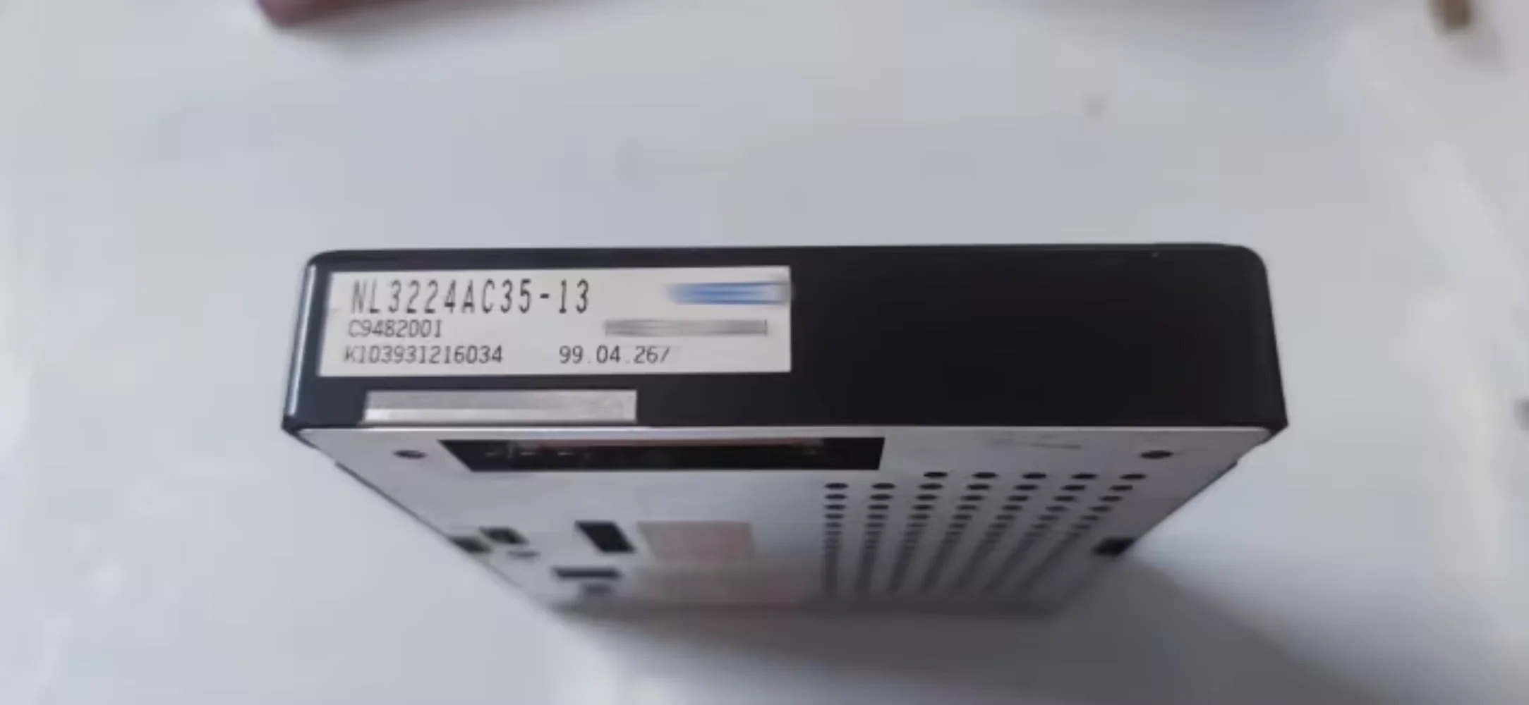 

Оригинальный точечный ЖК-экран NL3224AC35-13