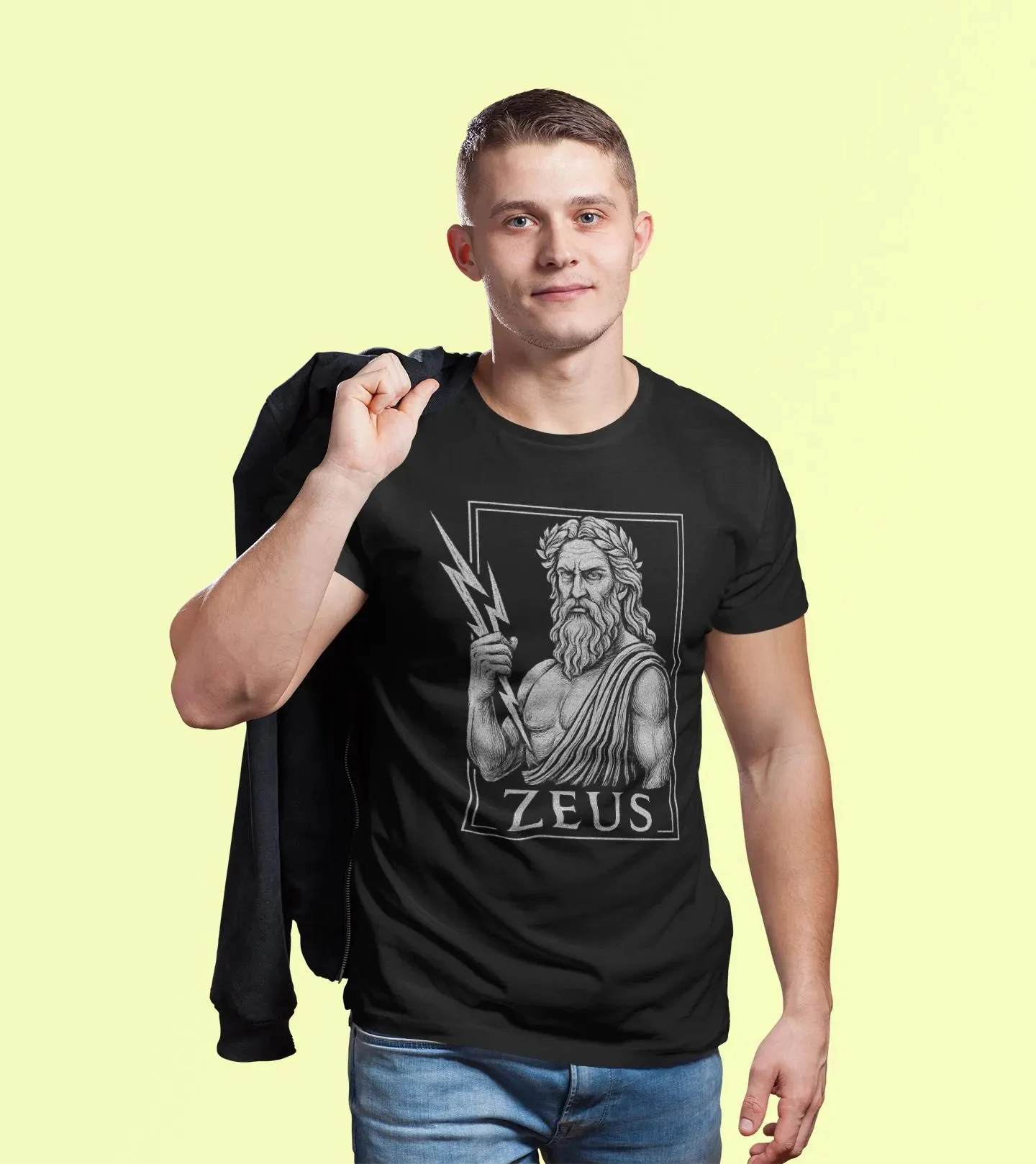 تي شيرت Zeus Graphic، تي شيرت الأساطير، ملابس Softstyle للجنسين، هدية لمحبي Zeus، قميص على الطراز العتيق، بضائع الله اليوناني