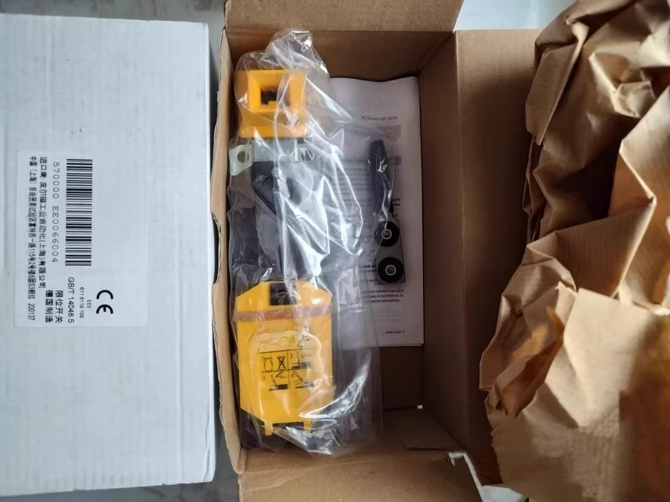 

Концевой выключатель безопасности двери PSEN me1S/1AS 570000 570001 оригинал