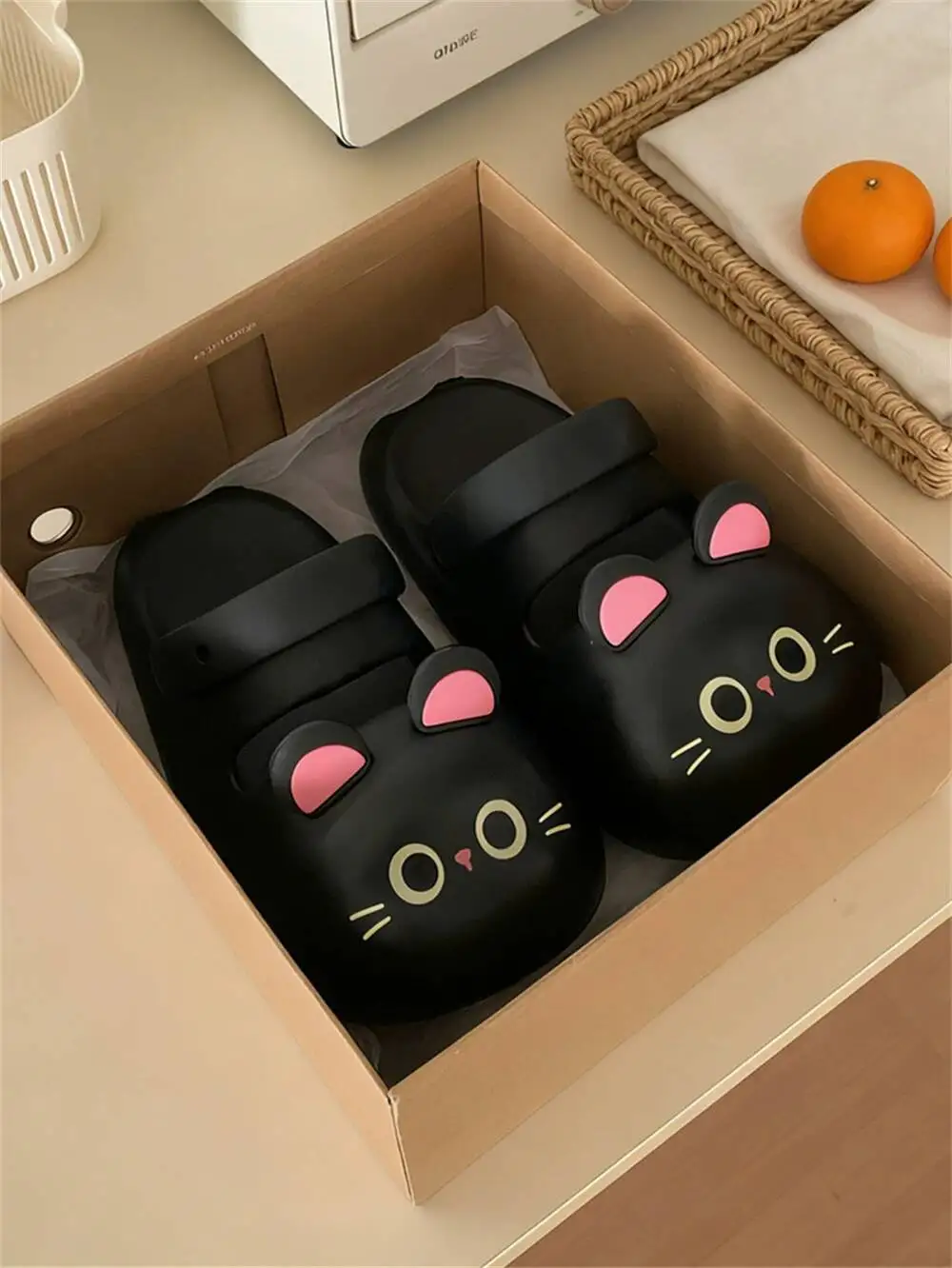 

2026 New Cute Cat Closed Toe Women EVA Slippers Dual Wear Non Slip Arch Support Summer Sweet Beach Sandals