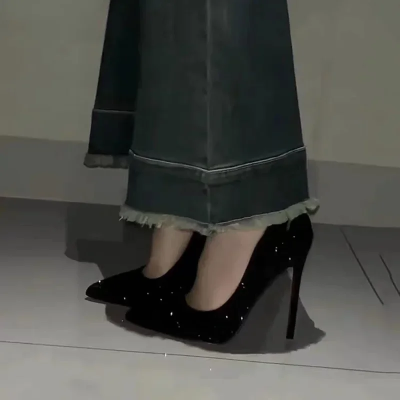 Tacchi alti in cristallo nero moda scarpe da donna a punta Slip On Mature Zapatos Mujer Party dรฉcolletรฉ da donna con suola rossa INS vendita calda