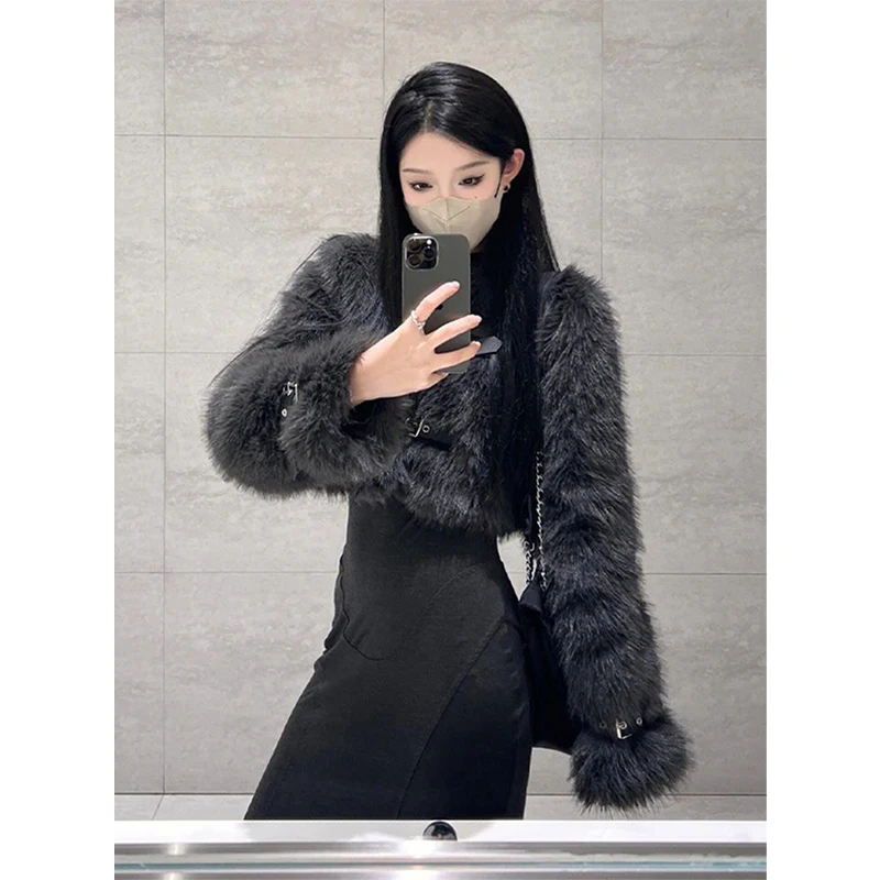 เสื้อโค้ทขนเฟอร์เทียมแบบครอป MEXZT แฟชั่นผู้หญิง ดีไซน์หรูหรา แจ็คเก็ตขนฟูแบบเย็บติดกัน เสื้อคลุมฤดูหนาวสำหรับผู้หญิง สไตล์เกาหลี แขนยาว เสื้อคลุมขนสัตว์