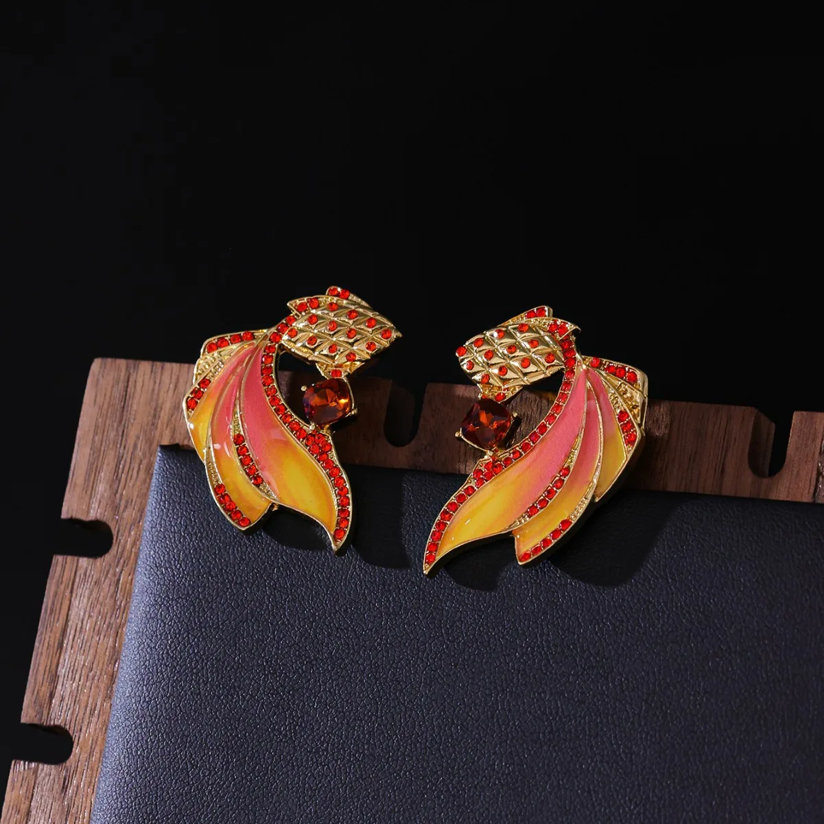 Retro koi diamond stud earrings vintage temperament earrings enamel painted earrings