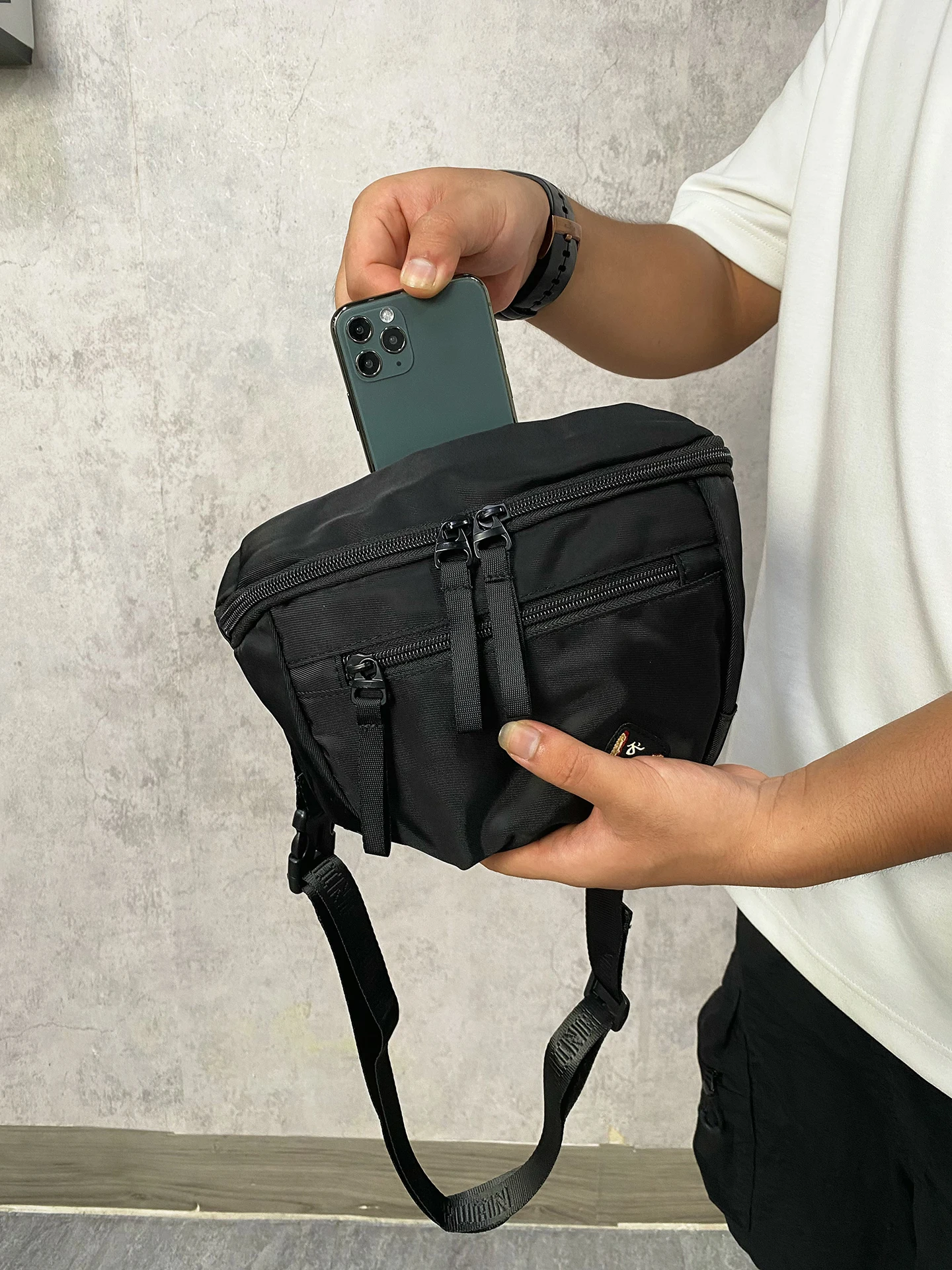 

Повседневная пригородная спортивная сумка для телефона, мужская удобная личная сумка для путешествий на открытом воздухе, маленькая молодежная нейлоновая складная сумка через плечо