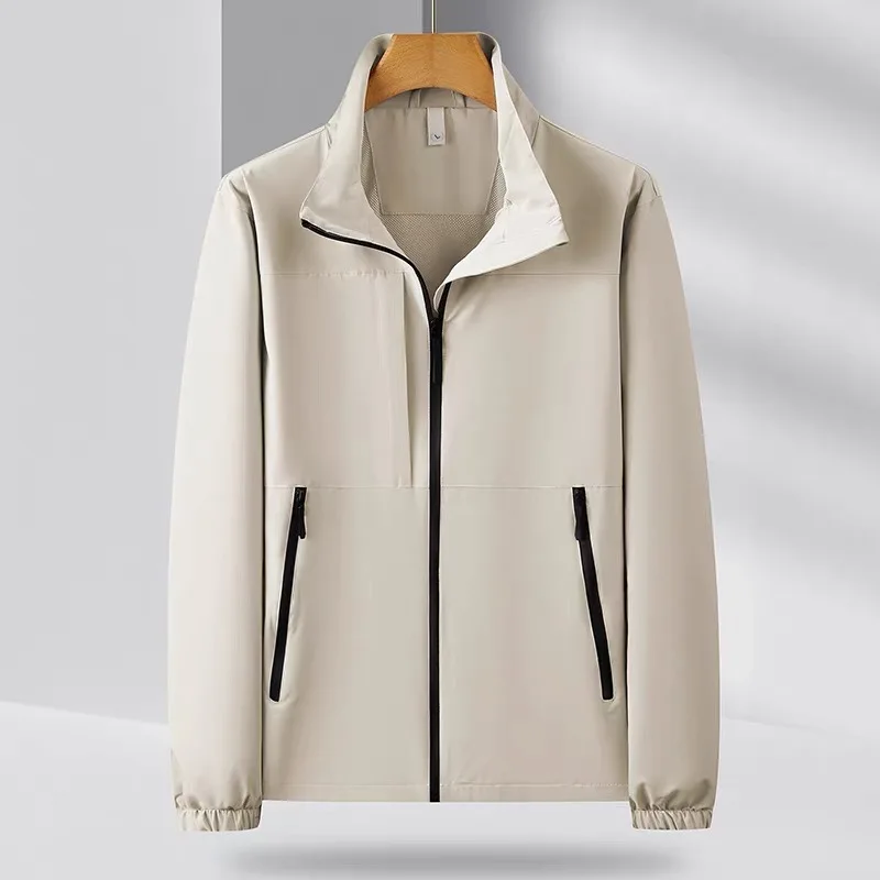 

Высококачественный, модный, стильный, универсальный, модный деловой повседневный, с тремя доказательствами технологиями, легкий пуховик из мягкой оболочки.