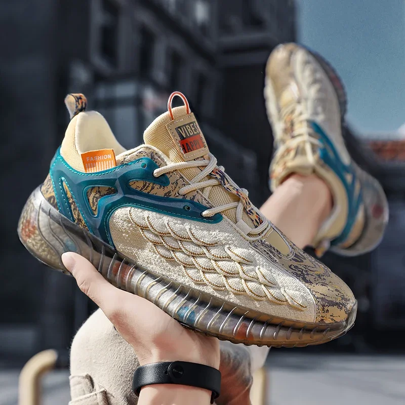 

Повседневная спортивная обувь с низким берцем. Дышащий дизайн с рисунком рыбьей чешуи. Толстая подошва. Воздушная подушка и удобные кроссовки с круглым носком.