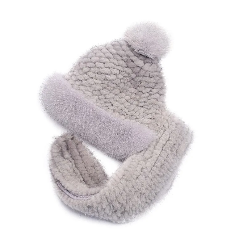 وشاح وقبعة جديدة من الفرو لحماية الأذن الدافئة للنساء