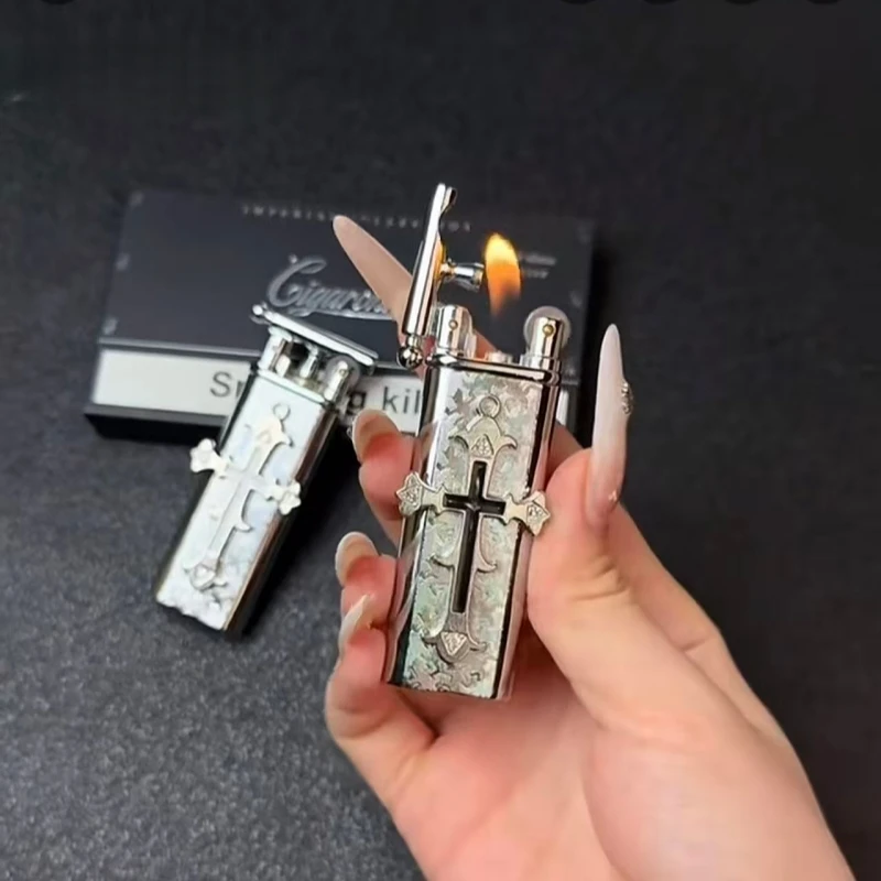 

New High-end Handmade Retro Grinding Wheel Lighter Outdoor Metal Open Flame Portable Lighter Fashionable Smoking Gift
